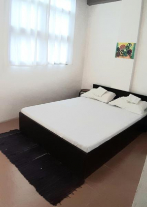 Angel and Marie's ACroom for 1-2pax